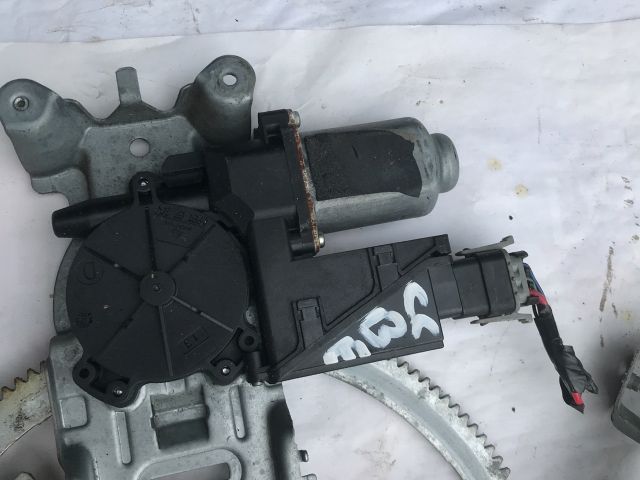 bontott OPEL CORSA C Bal első Ablakemelő Motor