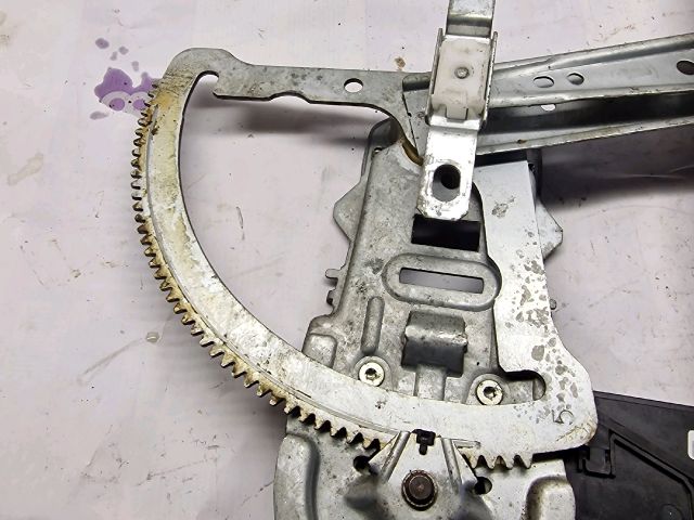 bontott OPEL CORSA C Bal első Ablakemelő Szerkezet (Elektromos)