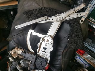 bontott OPEL CORSA C Bal első Ablakemelő Szerkezet (Elektromos)