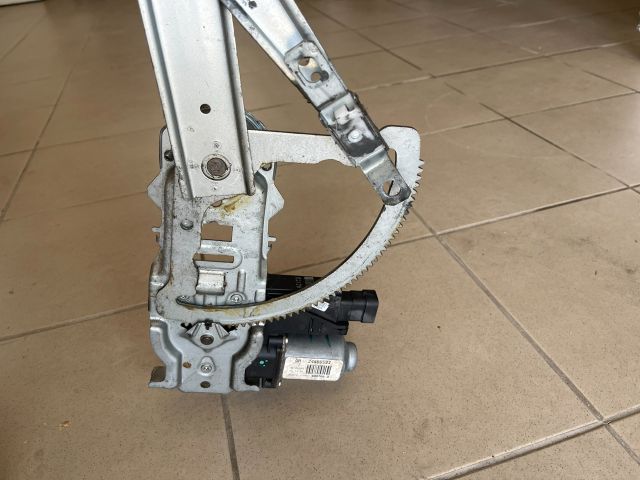 bontott OPEL CORSA C Bal első Ablakemelő Szerkezet (Elektromos)