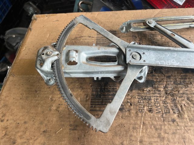 bontott OPEL CORSA C Bal első Ablakemelő Szerkezet (Mechanikus)