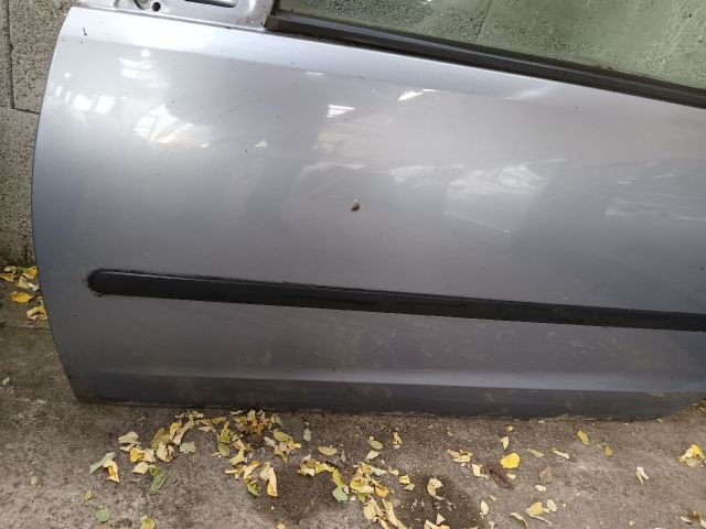 bontott OPEL CORSA C Bal első Ajtó (Részeivel)