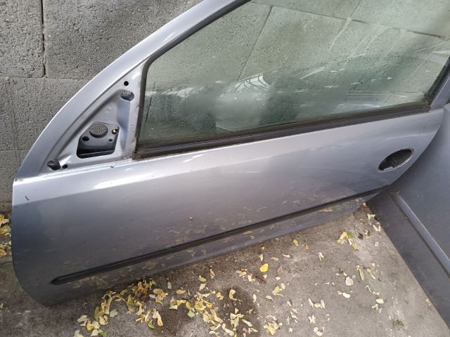 bontott OPEL CORSA C Bal első Ajtó (Részeivel)