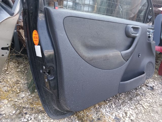 bontott OPEL CORSA C Bal első Ajtó (Részeivel)
