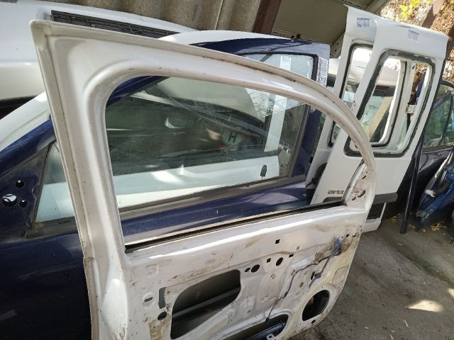 bontott OPEL CORSA C Bal első Ajtó (Üres lemez)