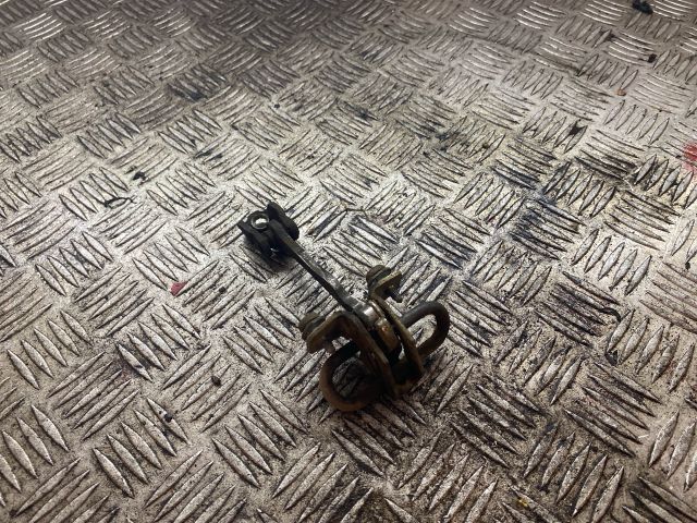 bontott OPEL CORSA C Bal első Ajtóhatároló