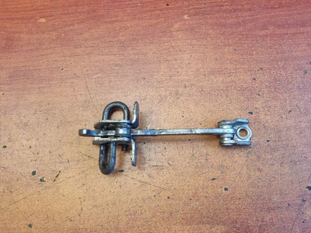 bontott OPEL CORSA C Bal első Ajtóhatároló