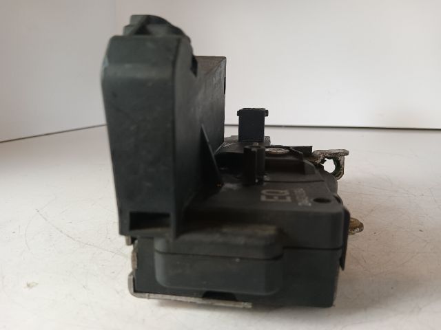 bontott OPEL CORSA C Bal első Ajtózár