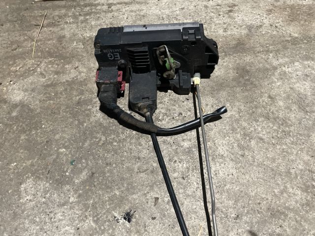 bontott OPEL CORSA C Bal első Ajtózár