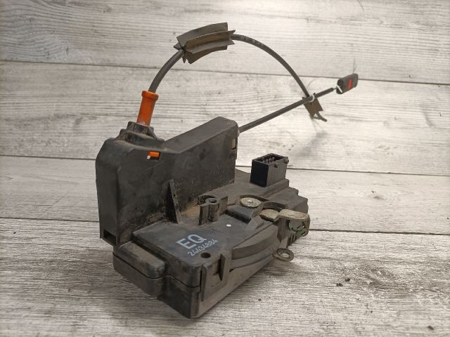 bontott OPEL CORSA C Bal első Ajtózár