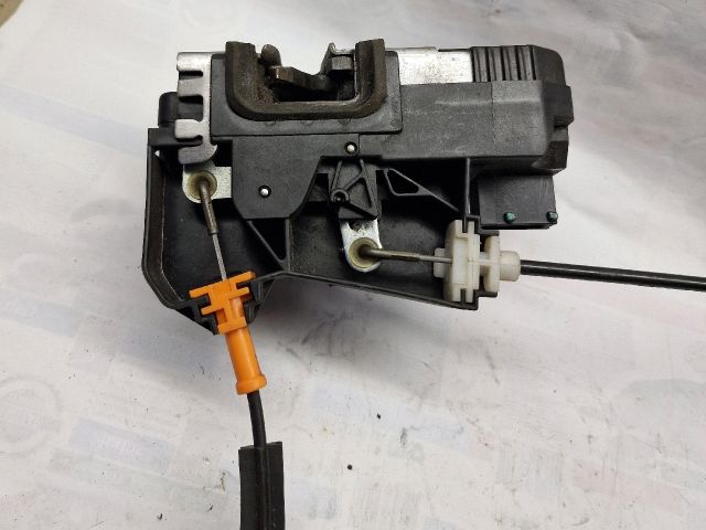 bontott OPEL CORSA C Bal első Ajtózár