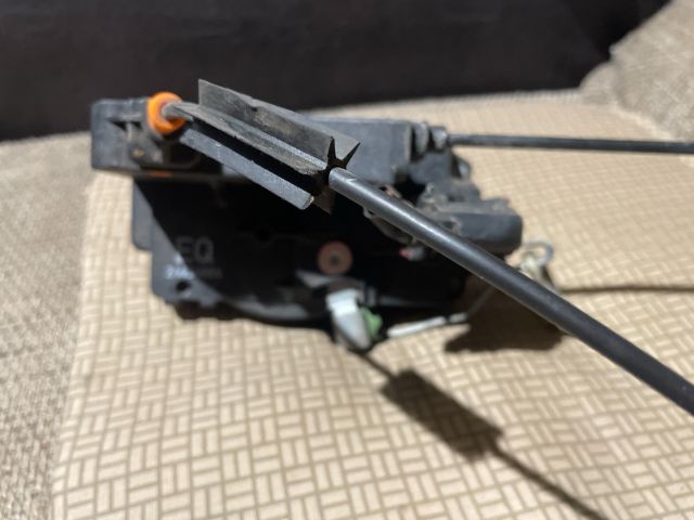 bontott OPEL CORSA C Bal első Ajtózár