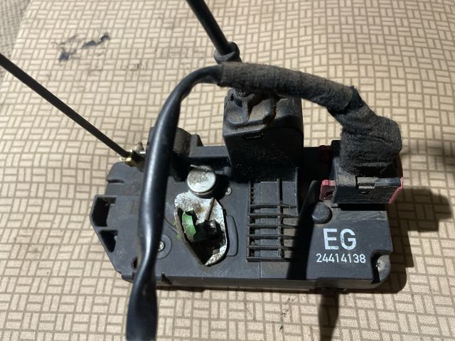 bontott OPEL CORSA C Bal első Ajtózár