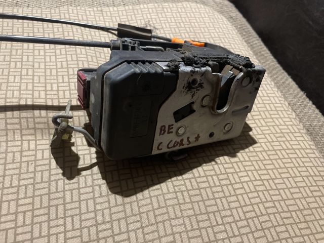 bontott OPEL CORSA C Bal első Ajtózár