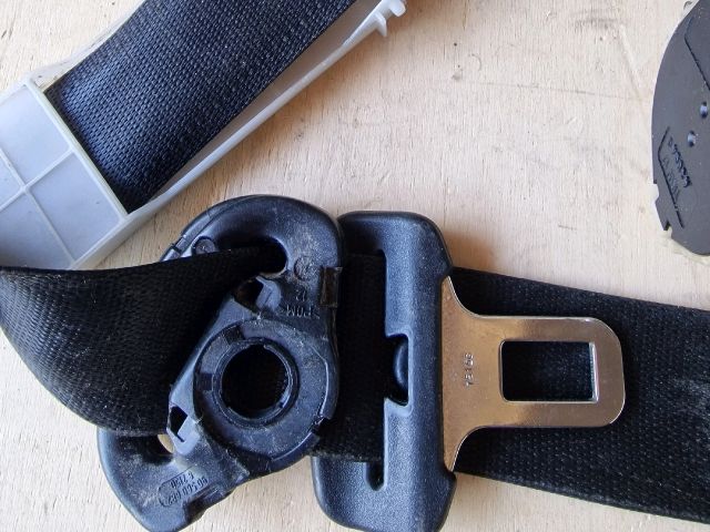 bontott OPEL CORSA C Bal első Biztonsági Öv