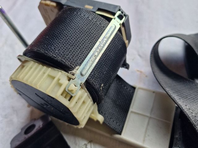 bontott OPEL CORSA C Bal első Biztonsági Öv