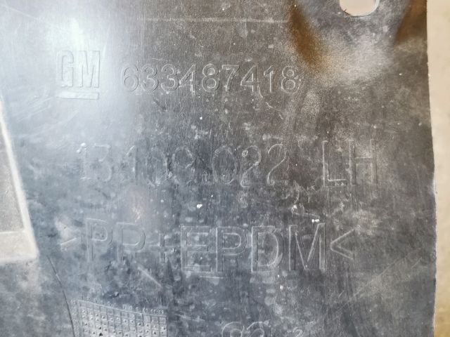 bontott OPEL CORSA C Bal első Dobbetét (Kerékjárati, Műanyag)