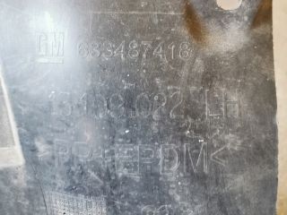 bontott OPEL CORSA C Bal első Dobbetét (Kerékjárati, Műanyag)