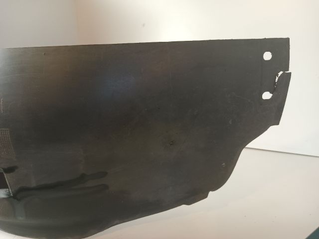 bontott OPEL CORSA C Bal első Dobbetét (Kerékjárati, Műanyag)