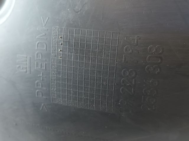 bontott OPEL CORSA C Bal első Dobbetét (Kerékjárati, Műanyag)