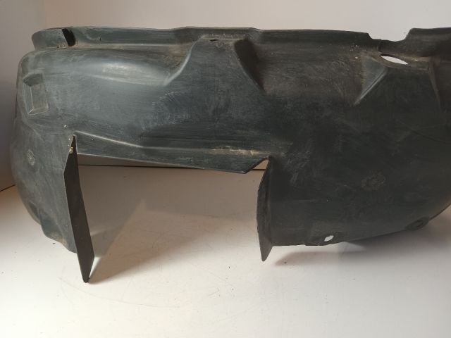 bontott OPEL CORSA C Bal első Dobbetét (Kerékjárati, Műanyag)