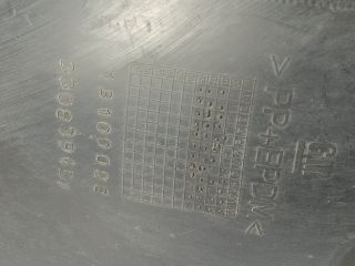 bontott OPEL CORSA C Bal első Dobbetét (Kerékjárati, Műanyag)