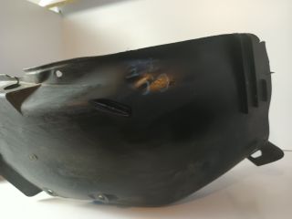 bontott OPEL CORSA C Bal első Dobbetét (Kerékjárati, Műanyag)