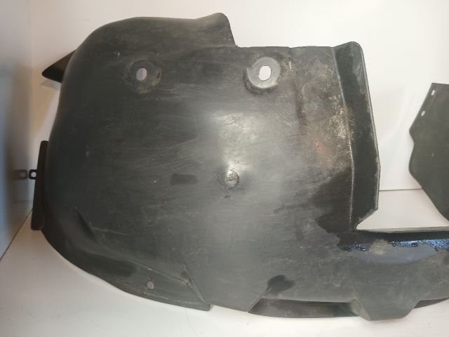 bontott OPEL CORSA C Bal első Első Dobbetét (Kerékjárati, Műanyag)