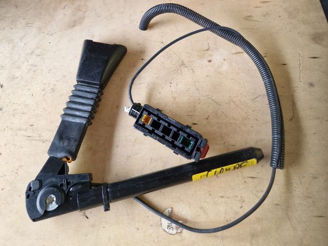 bontott OPEL CORSA C Bal első Övfeszítő