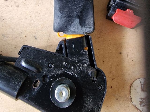 bontott OPEL CORSA C Bal első Övfeszítő