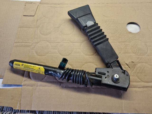 bontott OPEL CORSA C Bal első Övfeszítő