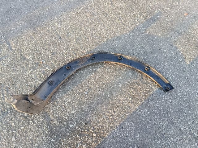 bontott OPEL CORSA C Bal első Sárvédő Szélesítő