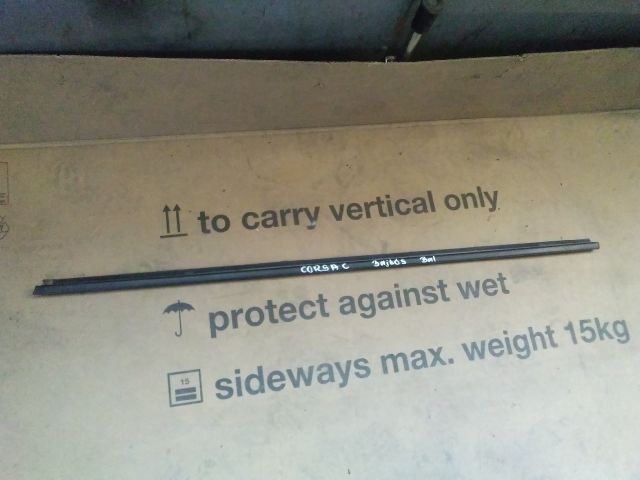 bontott OPEL CORSA C Bal első Vízlehúzó Gumicsík