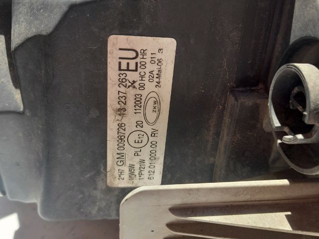 bontott OPEL CORSA C Bal Fényszóró