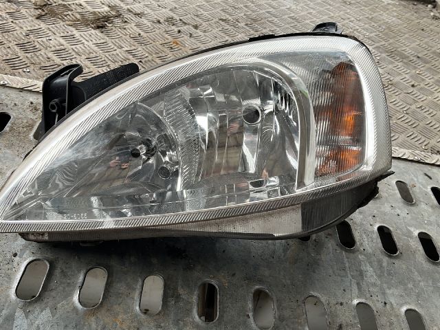 bontott OPEL CORSA C Bal Fényszóró