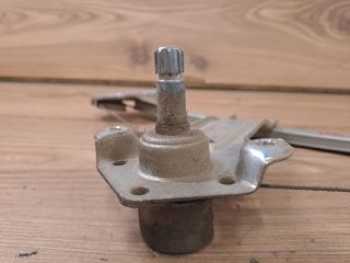 bontott OPEL CORSA C Bal hátsó Ablakemelő Szerkezet (Mechanikus)