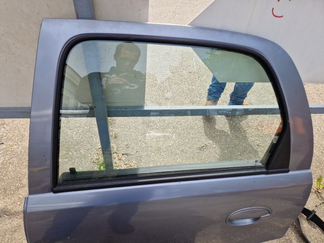 bontott OPEL CORSA C Bal hátsó Ajtó (Részeivel)