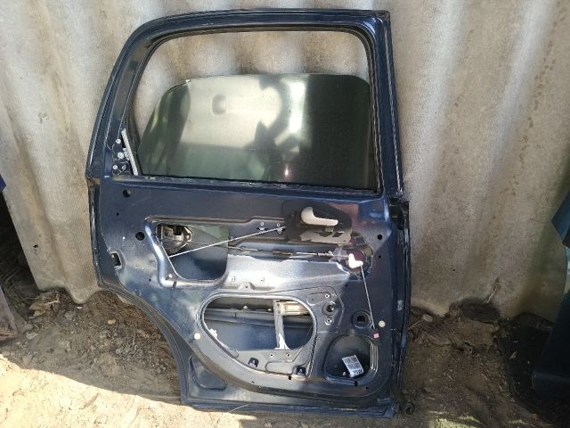 bontott OPEL CORSA C Bal hátsó Ajtó (Részeivel)