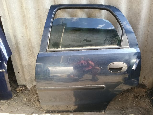 bontott OPEL CORSA C Bal hátsó Ajtó (Részeivel)