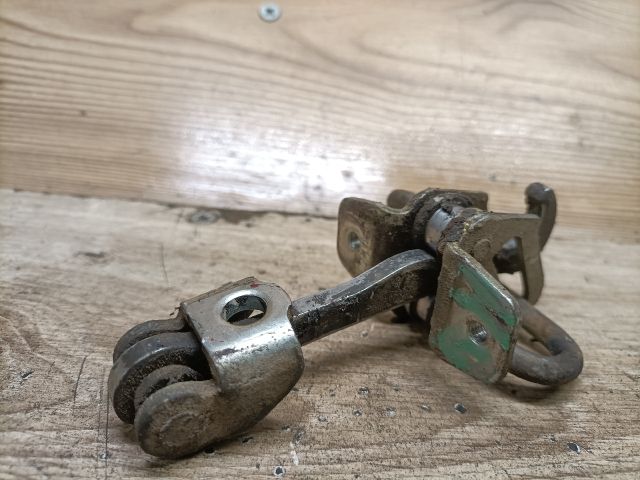 bontott OPEL CORSA C Bal hátsó Ajtóhatároló