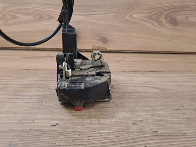 bontott OPEL CORSA C Bal hátsó Ajtózár