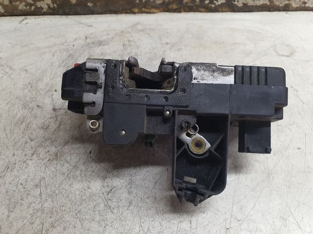 bontott OPEL CORSA C Bal hátsó Ajtózár