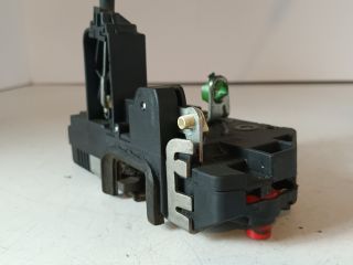 bontott OPEL CORSA C Bal hátsó Ajtózár