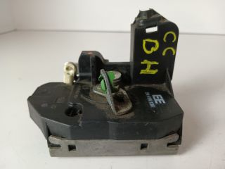 bontott OPEL CORSA C Bal hátsó Ajtózár