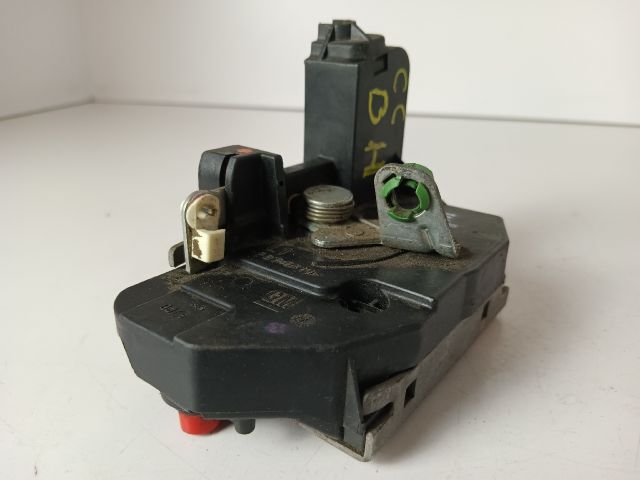 bontott OPEL CORSA C Bal hátsó Ajtózár