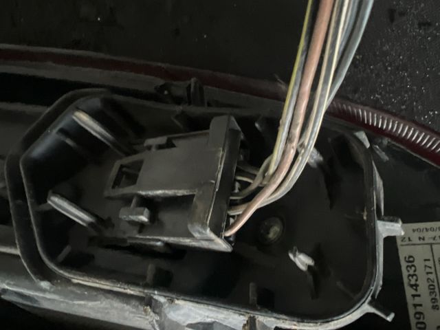 bontott OPEL CORSA C Bal Hátsó Lámpa