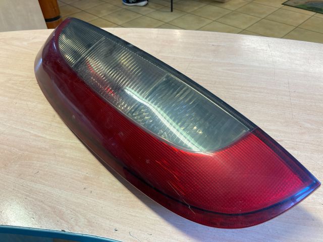 bontott OPEL CORSA C Bal Hátsó Lámpa