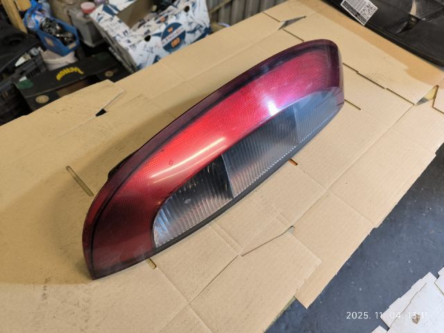 bontott OPEL CORSA C Bal Hátsó Lámpa