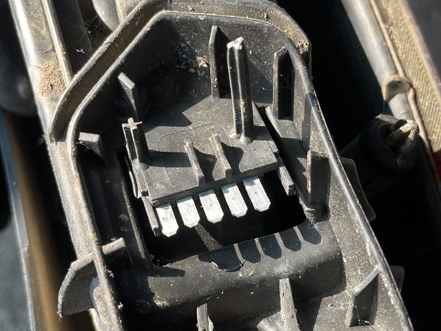 bontott OPEL CORSA C Bal Hátsó Lámpa