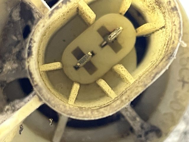 bontott OPEL CORSA C Bal Ködzárófény